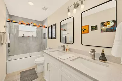 8747 Glen Lakes Boulevard N, Saint Petersburg, FL 33702 - Photo 25