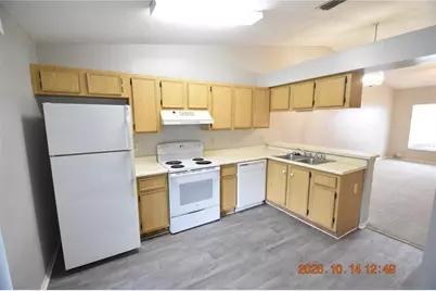 1705 Paint Branch Way #1705, Brandon, FL 33511 - Photo 7