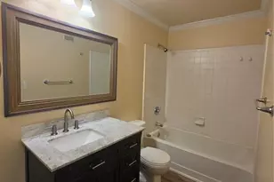 18563 Bridle Club Dr, Tampa, FL 33647 - Photo 17