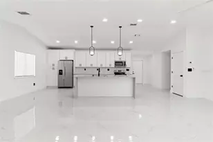5308 Black Pine Dr, Tampa, FL 33624 - Photo 7
