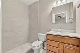 1146 30th Ave N, Saint Petersburg, FL 33704 - Photo 19