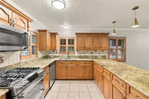 1146 30th Ave N, Saint Petersburg, FL 33704 - Photo 13