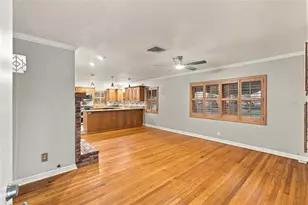 1146 30th Ave N, Saint Petersburg, FL 33704 - Photo 5