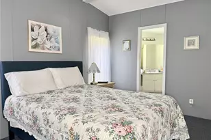 37631 Campo Ave, Zephyrhills, FL 33541 - Photo 15
