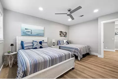 112 Wall Street, Redington Shores, FL 33708 - Photo 27