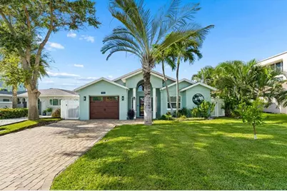 112 Wall Street, Redington Shores, FL 33708 - Photo 1
