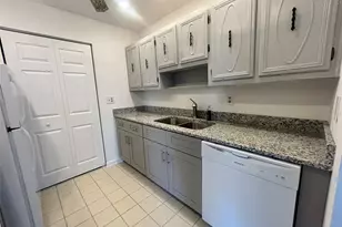 1235 14th Cir SE, Largo, FL 33771 - Photo 13