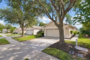 31421 Shaker Cir, Wesley Chapel, FL 33543 - Photo 3