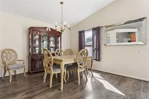 13233 Early Run Ln, Riverview, FL 33578 - Photo 7