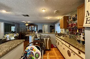 5810 N Gomez Ave, Tampa, FL 33614 - Photo 17