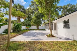 1112 W Hiawatha St, Tampa, FL 33604 - Photo 9
