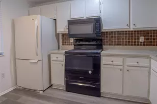 1934 Pepper Mill Dr, Clearwater, FL 33763 - Photo 9