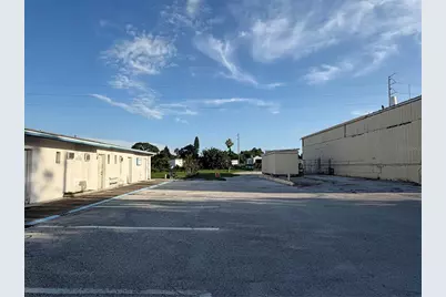 6227 Seminole Boulevard, Seminole, FL 33772 - Photo 9