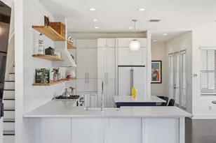 1208 5th St S, Saint Petersburg, FL 33701 - Photo 11