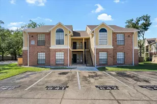 8625 Fancy Finch Dr, Tampa, FL 33614 - Photo 1