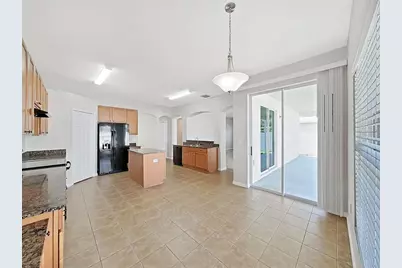 8427 Carriage Pointe Drive, Gibsonton, FL 33534 - Photo 15