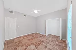 8427 Carriage Pointe Dr, Gibsonton, FL 33534 - Photo 23