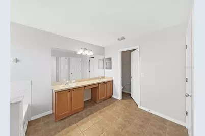 8427 Carriage Pointe Drive, Gibsonton, FL 33534 - Photo 39