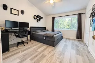 2334 Lake Woodberry Cir, Brandon, FL 33510 - Photo 17