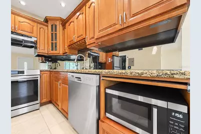 2000 World Parkway Boulevard #2, Clearwater, FL 33763 - Photo 7