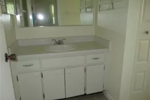 1703 Cloister Dr, Sun City Center, FL 33573 - Photo 15