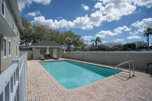 9719 Taylor Rose Ln, Seminole, FL 33777 - Photo 7