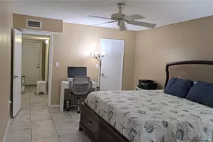 9940 47th Ave N, Saint Petersburg, FL 33708 - Photo 13