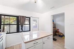 2227 19th St S, Saint Petersburg, FL 33712 - Photo 23