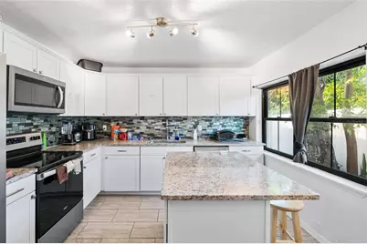 2227 19th Street S, Saint Petersburg, FL 33712 - Photo 21