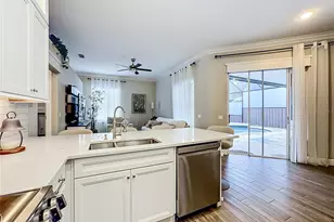 3605 Elk Ridge Ln, Valrico, FL 33596 - Photo 9