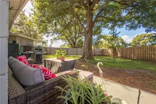 8485 Pelican Ln, Seminole, FL 33777 - Photo 21