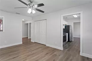 4810 Wynwood Dr, Tampa, FL 33615 - Photo 11