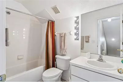 7451 Oxford Garden Circle, Apollo Beach, FL 33572 - Photo 17