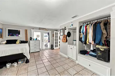 5105 W Country Club Drive, Sarasota, FL 34243 - Photo 19