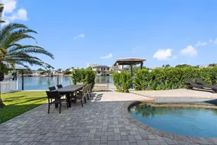 68 S Windward Island W, Clearwater Beach, FL 33767 - Photo 21