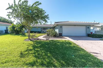 14968 Imperial Point Drive N, Largo, FL 33774 - Photo 3