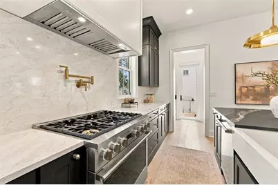 808 39th Avenue NE, Saint Petersburg, FL 33703 - Photo 13