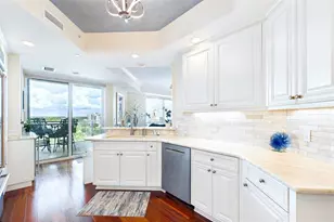 400 Beach Dr NE, Saint Petersburg, FL 33701 - Photo 13