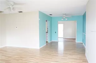 703 Huxley Pl, Sun City Center, FL 33573 - Photo 7