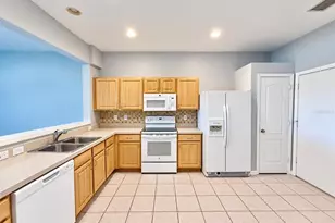 8570 Sandy Beach St, Tampa, FL 33634 - Photo 5