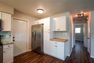3011 25th Ave N, Saint Petersburg, FL 33713 - Photo 5