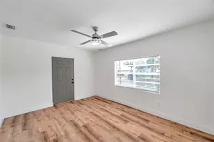 1811 Quincy St S, Saint Petersburg, FL 33711 - Photo 5