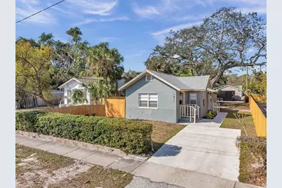 1811 Quincy Street S, Saint Petersburg, FL 33711 - Photo 3