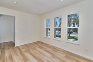 451 Palm Island NE, Clearwater Beach, FL 33767 - Photo 19