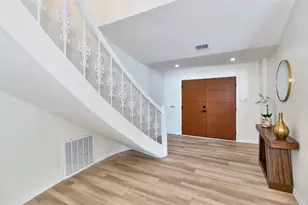 451 Palm Island NE, Clearwater Beach, FL 33767 - Photo 5