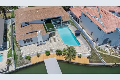 451 Palm Island NE, Clearwater Beach, FL 33767 - Photo 37