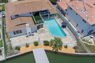 451 Palm Island NE, Clearwater Beach, FL 33767 - Photo 37