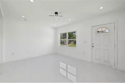 8106 N Lynn Avenue, Tampa, FL 33604 - Photo 7
