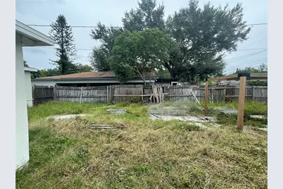 3642 Emerson Avenue S, Saint Petersburg, FL 33711 - Photo 13