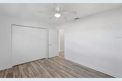1460 69th Place S, Saint Petersburg, FL 33705 - Photo 7